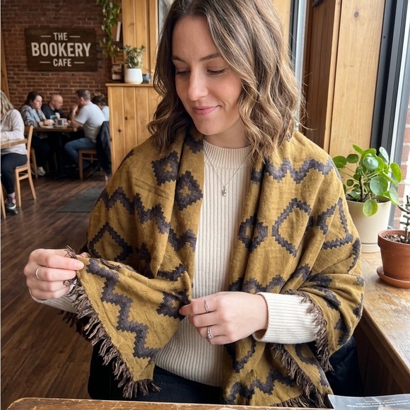 Wilfred Accessories - Aritzia Wilfred Scandi Merino Wool Blanket Scarf